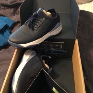 Size 8 navy clove nursing shoes